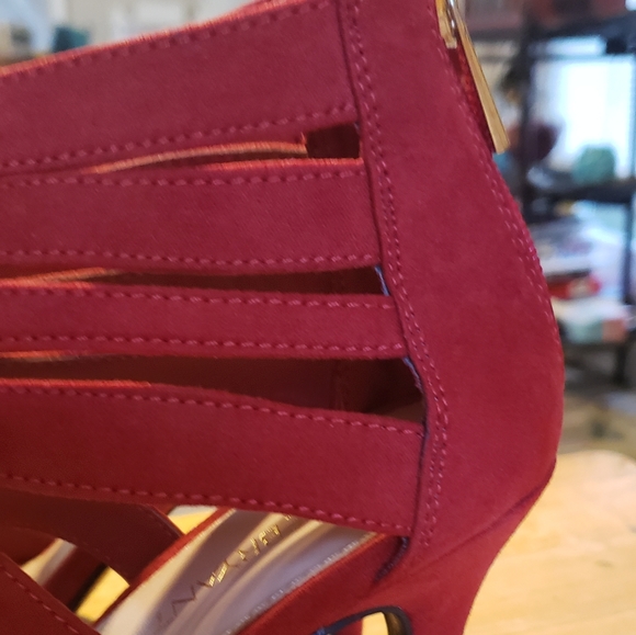 Lane Bryant Wide  Red Heels - Picture 8 of 8